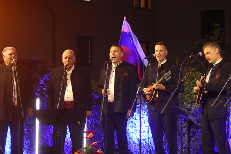 KONCERT POD ZVEZDAMI  KLAPI GALEB IN SOLINAR 08 FOTO LJUBO VUKELIČ